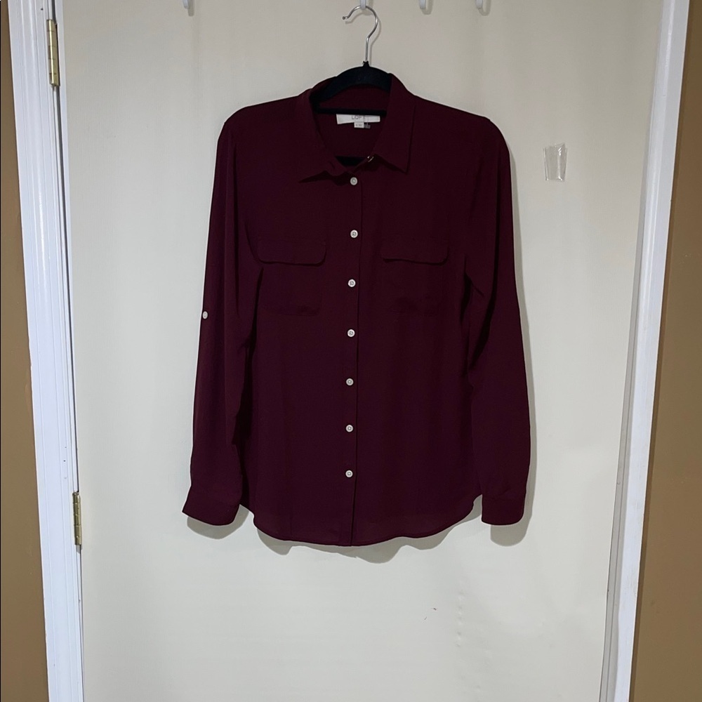 NWOT LOFT Beautiful Women's Burgundy Button Up Blouse Very Soft To Touch SZ M - Picture 3 of 11